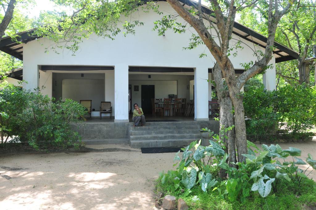 Waters Edge, Anuradhapura Villa Стая снимка