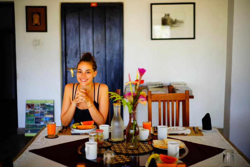 Waters Edge, Anuradhapura Villa Екстериор снимка